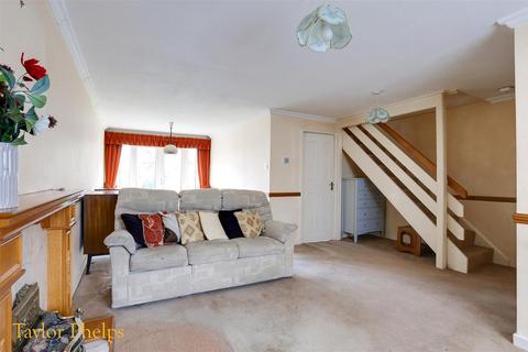 7 Frensham, Cheshunt, Waltham Cross, EN7 6HB