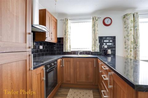 1 bedroom retirement property for sale, Richmond Court, Broxbourne EN10