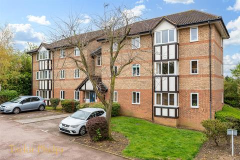 6 Deer Close, Hertford, SG13 7NR