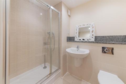 2 bedroom flat for sale, Peacock Close, London