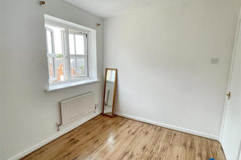 2 bedroom flat for sale, Yeoman Close, London