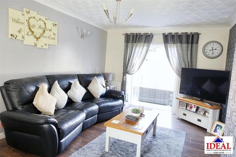 10 Laurel Terrace, Skellow, Doncaster, DN6 8AS
