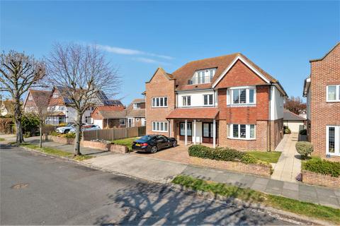 2 bedroom apartment for sale, Winchester Road, Frinton-On-Sea