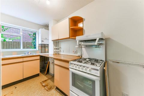 111 Brangwyn Crescent, London, SW19 2UA