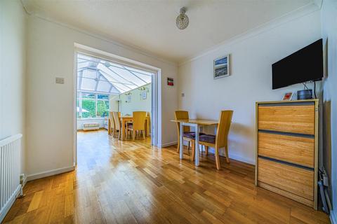 8 Brocklands, Yateley, GU46 6YU