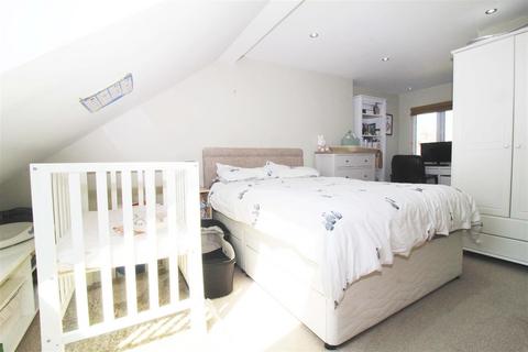 17 Constance Road, Sutton, SM1 4QG
