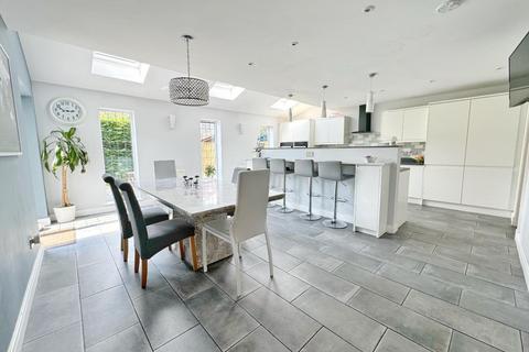 5 bedroom detached house for sale, Regent Close, Bramhall