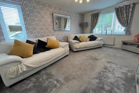 31 Mackeson Drive, Ashton-under-lyne, OL6 8EP