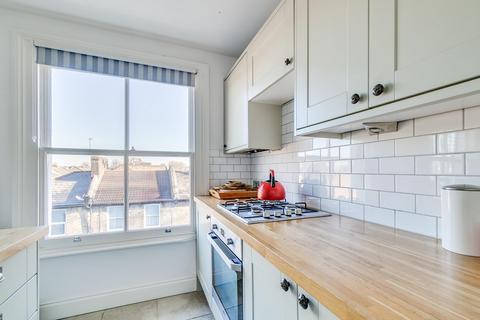 2 bedroom duplex to rent, Devonshire Road, Central Chiswick, W4