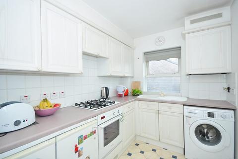 1 bedroom apartment to rent, Stamford Brook Avenue, Stamford Brook, W6