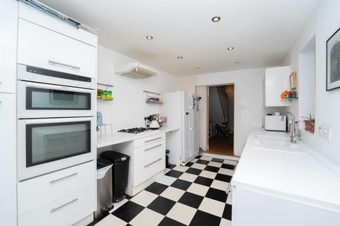 62 Osterley Park View Road, London, W7 2HH