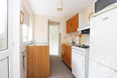 17 Kendal Road, Lowestoft, NR33 0JF