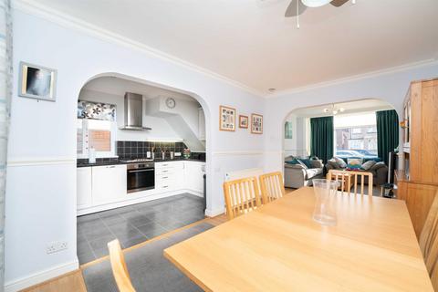26 Beresford Avenue, London, W7 3AL