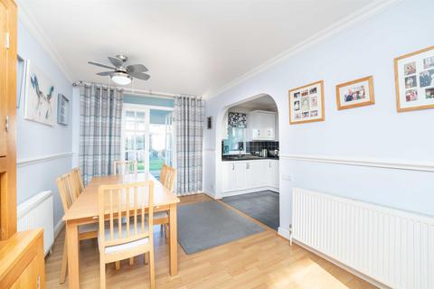 26 Beresford Avenue, London, W7 3AL