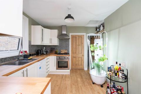 21a Cumberland Road, London, W7 2ED