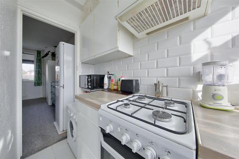 Studio for sale, Tudor Close, Brixton Hill SW2