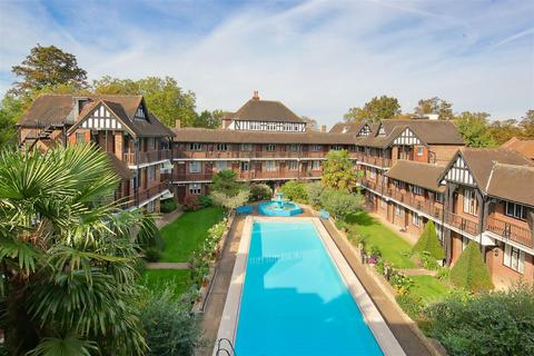 Studio for sale, Tudor Close, Brixton Hill SW2