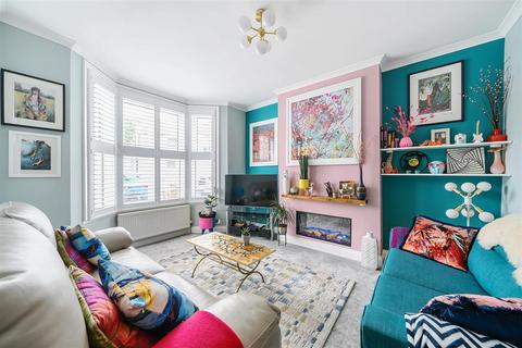 31 Victor Road, London, NW10 5XB