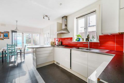 119 Glengall Road, London, NW6 7HG