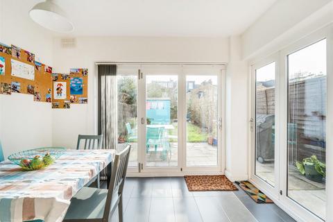 119 Glengall Road, London, NW6 7HG