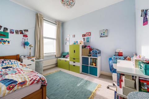 119 Glengall Road, London, NW6 7HG