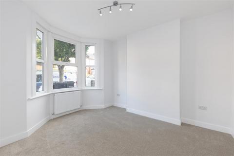 3 bedroom end of terrace house for sale, Belmont Road, London