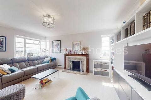 undefined, Mulberry Close, London