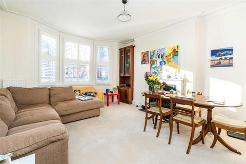 3 bedroom apartment for sale, Clarence Gate Gardens, Marylebone NW1