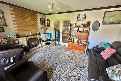 3 bedroom terraced house for sale, Cornmill Avenue, Liversedge