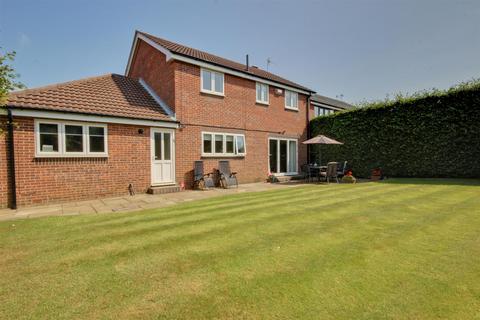 4 bedroom detached house for sale, Laxton Garth, Kirk Ella, Hull