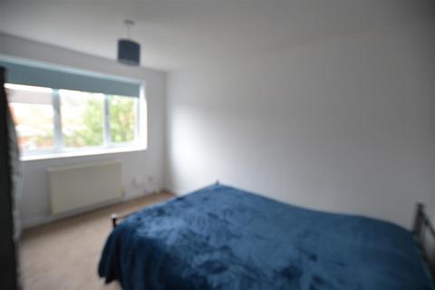 25 Cheaton Close, Leominster, HR6 8EN