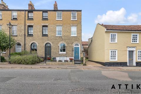 4 bedroom townhouse for sale, London Road, Halesworth