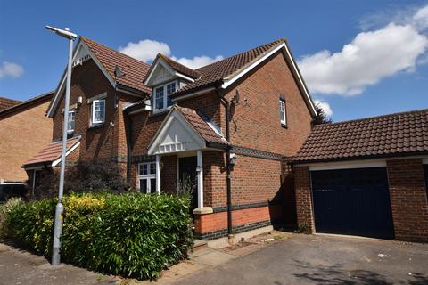 2 bedroom semi-detached house for sale, Logan Link, Wickford