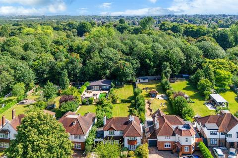 3 bedroom detached house for sale, Green Curve, Banstead