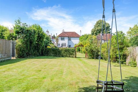 3 bedroom detached house for sale, Green Curve, Banstead