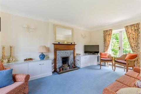 3 bedroom detached house for sale, Green Curve, Banstead