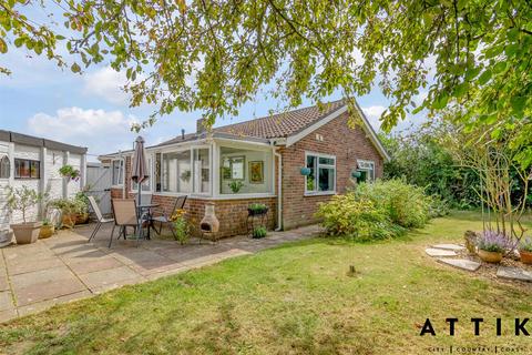 3 bedroom detached bungalow for sale, Valley Close, Holton