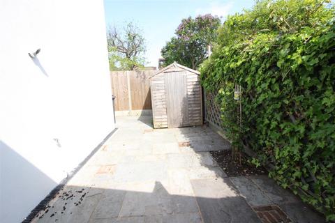 33 Lime Grove, New Malden, KT3 3TW