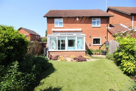 34 Cardinal Close, Worcester Park, KT4 7EH