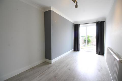 3 bedroom semi-detached house for sale, Main Street, Leeds LS15