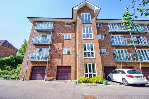 2 bedroom flat for sale, Beachy Head View, St. Leonards-On-Sea