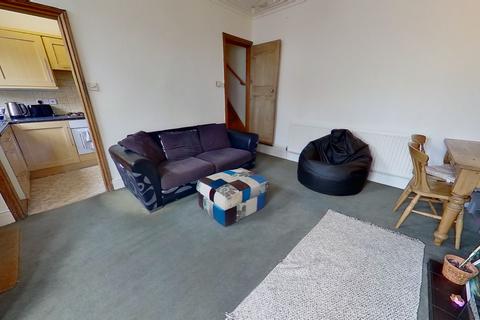 3 bedroom house to rent, Knowle Road, Burley