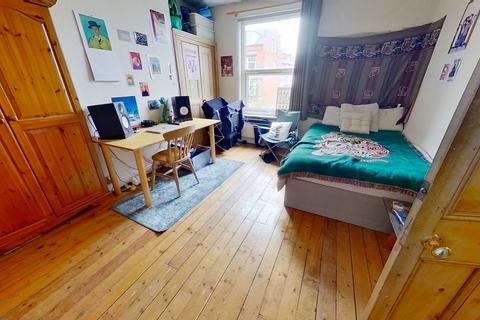 3 bedroom house to rent, Knowle Road, Burley
