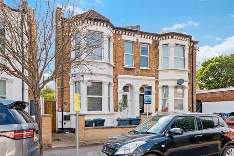 2 bedroom flat for sale, Chestnut Road, Raynes Park SW20