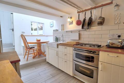 3 bedroom cottage for sale, Irsha Street, Appledore