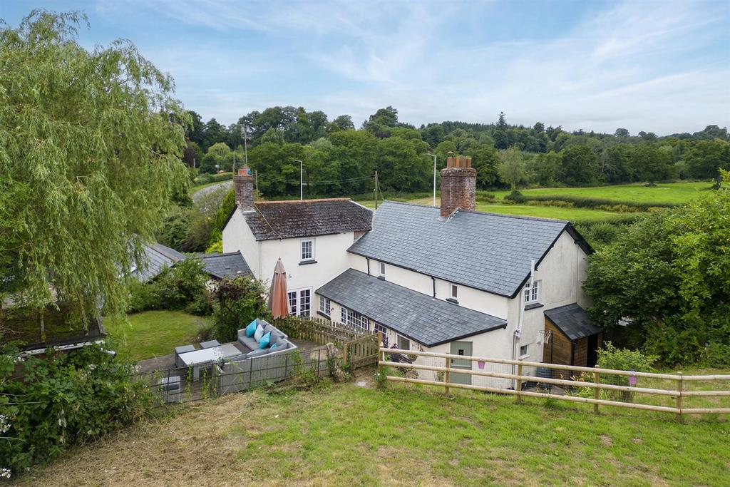 Tamaleen Cottage Drone.6.jpg