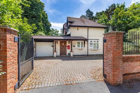 3 bedroom detached house for sale, Milton Road, Bournemouth BH8