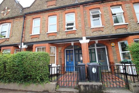 2 bedroom apartment to rent, Fleeming Road, London E17