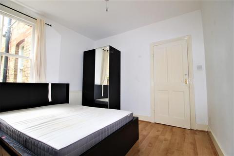 2 bedroom apartment to rent, Fleeming Road, London E17