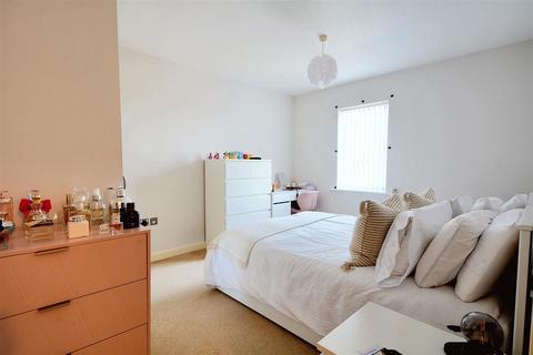 2 bedroom apartment for sale, Binding Close, Nottingham